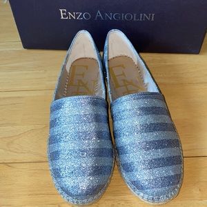 NEW NEVER WORN ENZO ANGIOLINI PEWTER SILVER STRIPE